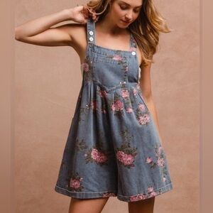 BiBi Floral Denim Overall Shorts NWT Small 100% Cotton Boutique